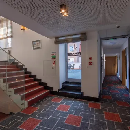 Marina Pallatium 4* كاميين بومورسكي