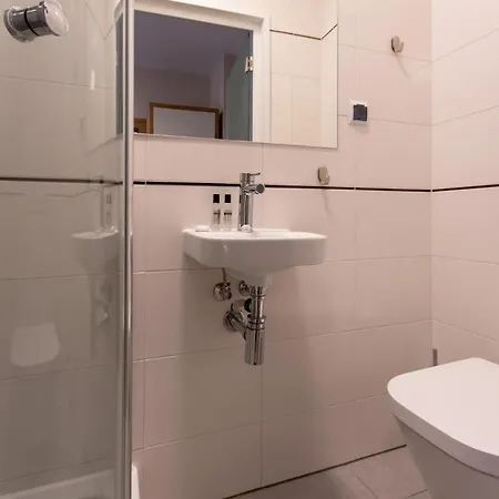 Nocleg ze śniadaniem Marina Pallatium 3*