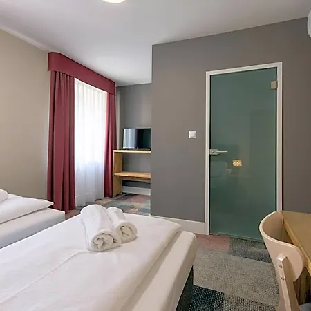 Marina Pallatium 4*